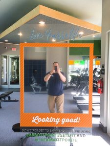 window-graphics-mirror-selfie-2688-cc