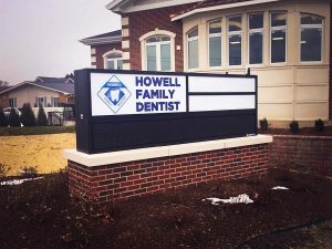 signs-monument-illuminated-howell-family-dentist-6696-ccish